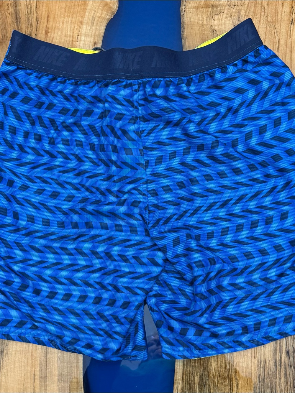 Nike Men’s XL Swim Trunks Blue Geometric Print Drawstring Built-In Support Liner - Picture 10 of 13